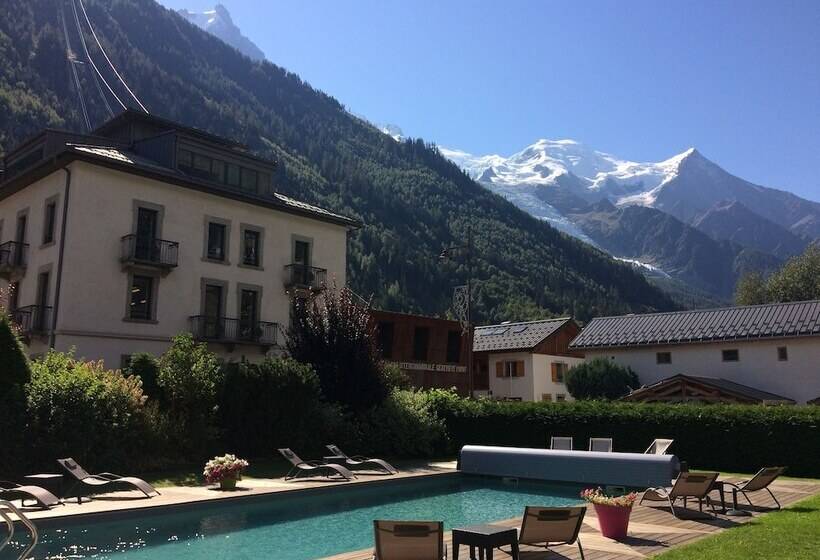 בית מלון כפרי Oustalet