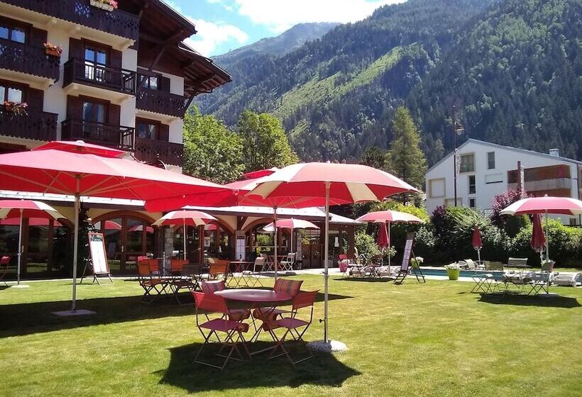 בית מלון כפרי Oustalet