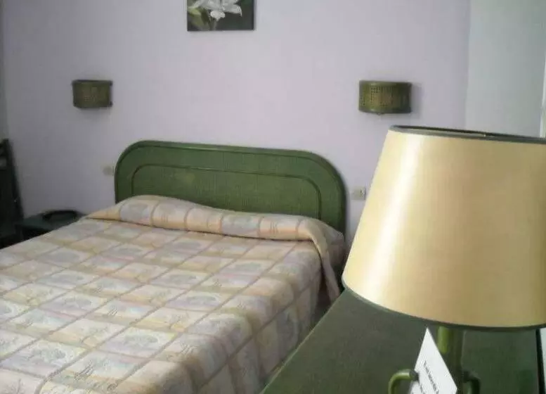 Hotel Phoebus