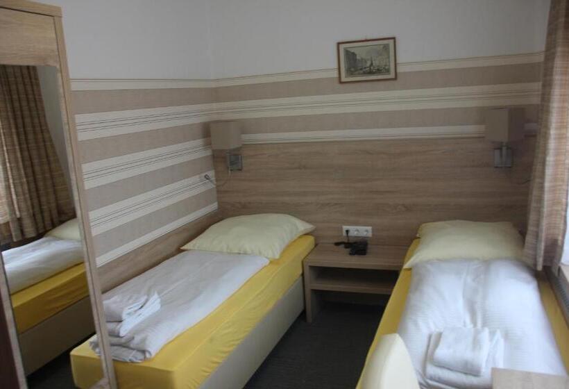 Airport Hotel Zum Taubengrund