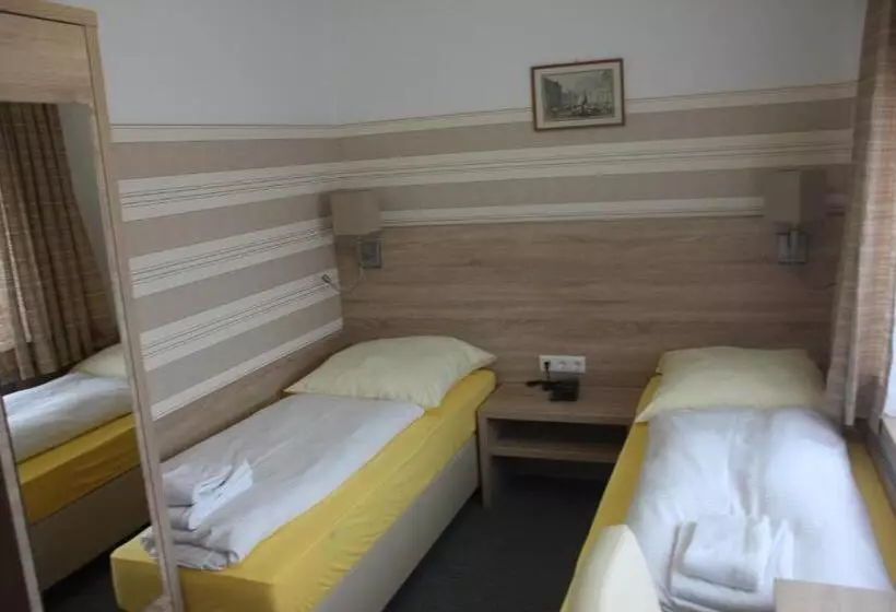 Airport Hotel Zum Taubengrund