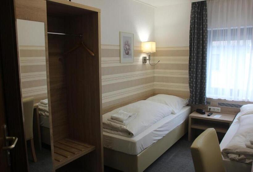 Airport Hotel Zum Taubengrund