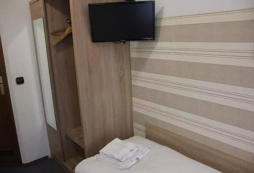 Airport Hotel Zum Taubengrund
