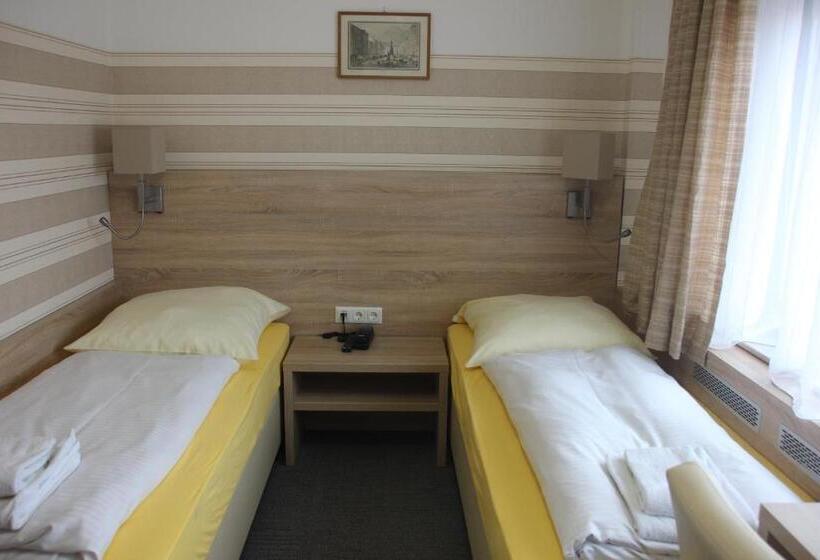 Airport Hotel Zum Taubengrund