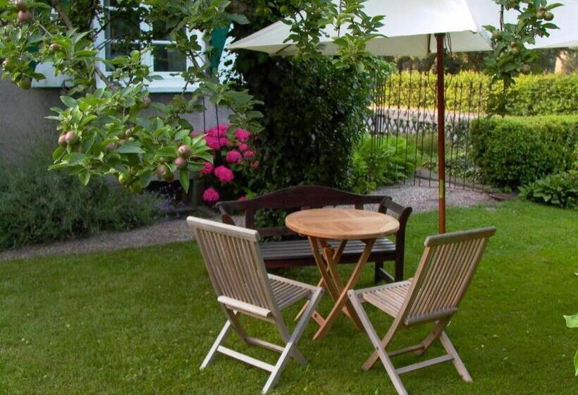 Bed and Breakfast Altes Landhaus Am Park