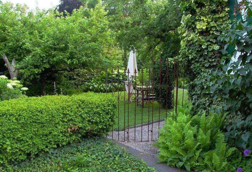 Bed and Breakfast Altes Landhaus Am Park