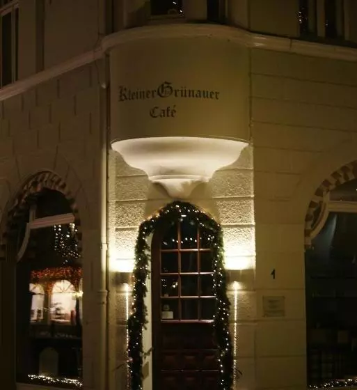 ホテル & Café Kleinergrünauer