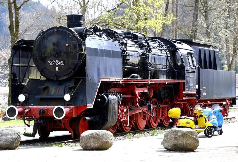 בית מלון כפרי Cafe Adler