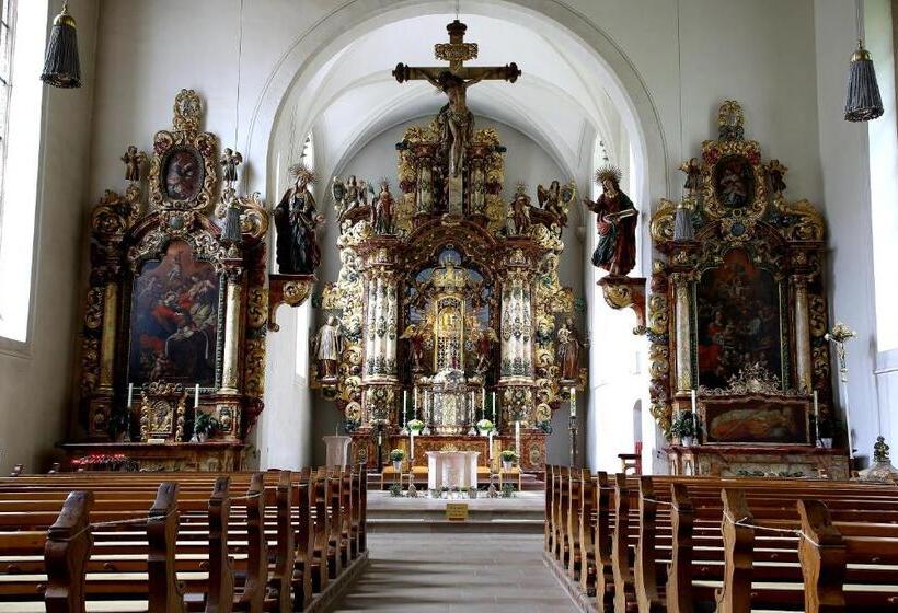 בית מלון כפרי Cafe Adler