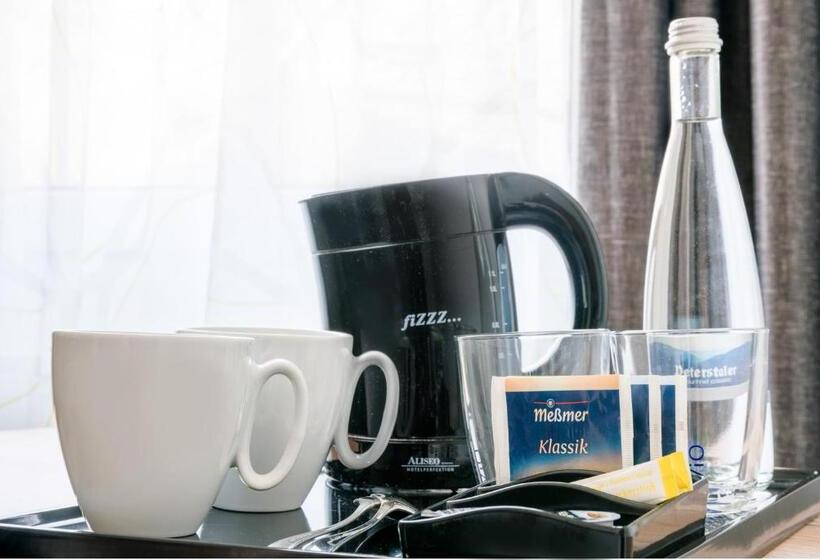 בית מלון כפרי Cafe Adler