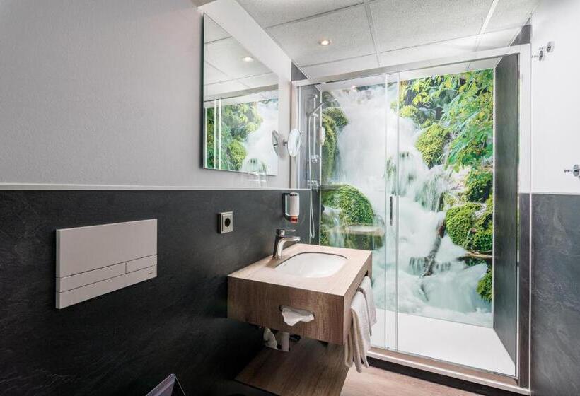 בית מלון כפרי Cafe Adler