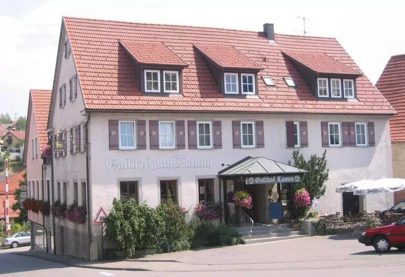 Hotelli Gasthof Zum Lamm