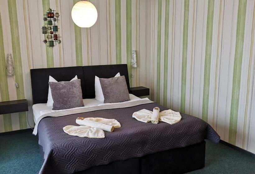 ホテル Gäste Und Seminarhaus Uckerwelle