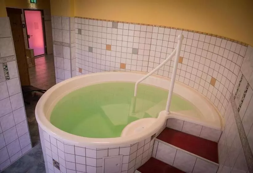 Hotelli Gäste Und Seminarhaus Uckerwelle