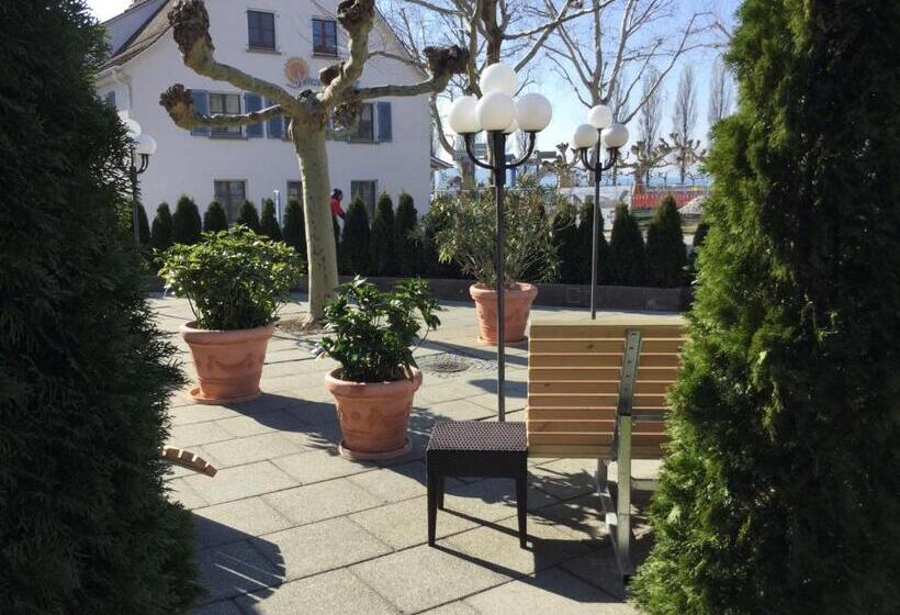 Отель Knaus Am Hafen