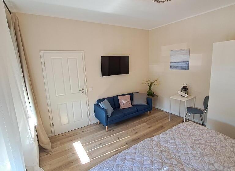 ホテル Ferienwohnungen Cafe Maarblick