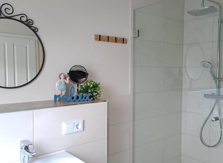 ホテル Ferienwohnungen Cafe Maarblick