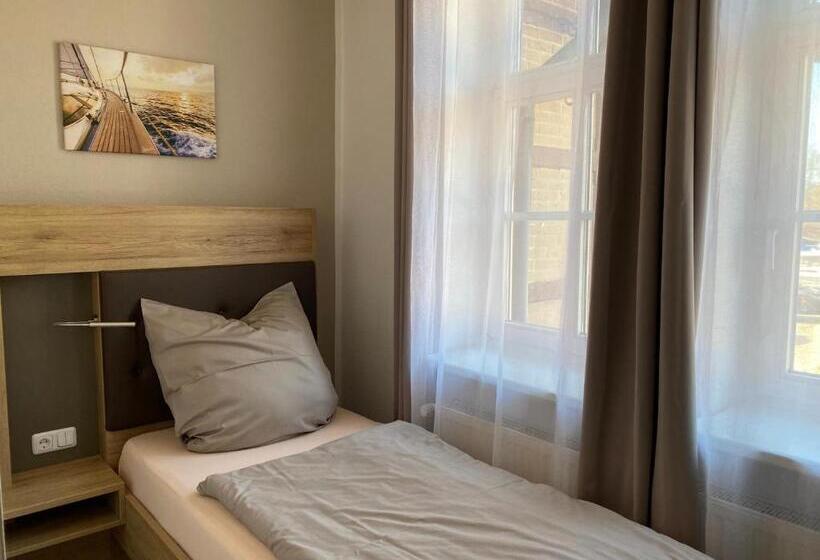 هتل Pension Zum Alten Fahrhaus