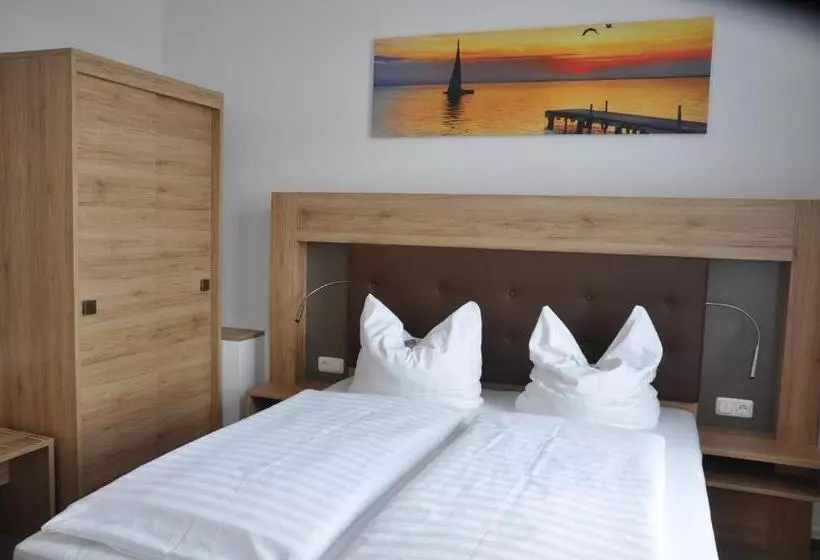 هتل Pension Zum Alten Fahrhaus