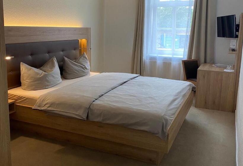 هتل Pension Zum Alten Fahrhaus