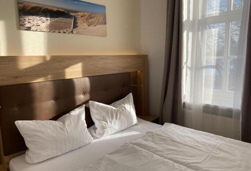 هتل Pension Zum Alten Fahrhaus