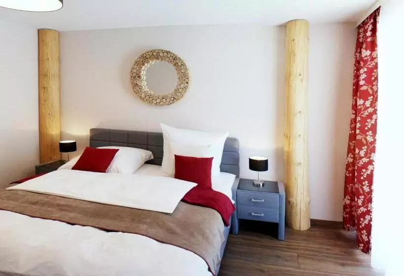 Hotel R & J