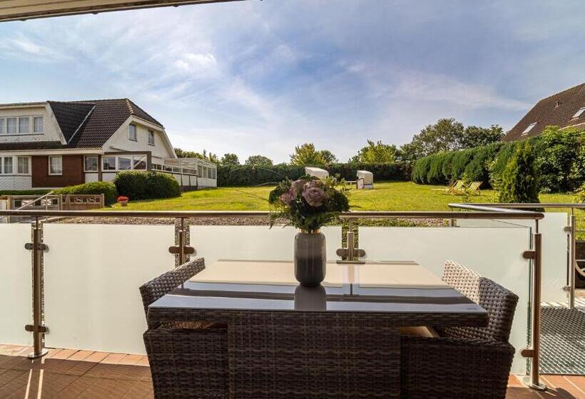 Отель Tom S Hus Heiligenhafen