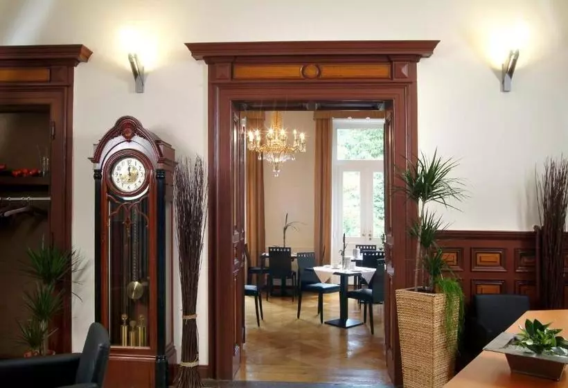 هتل Villa Junghans