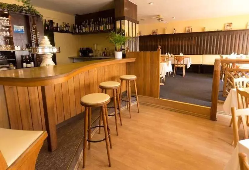 ホテル Weinhaus Weis
