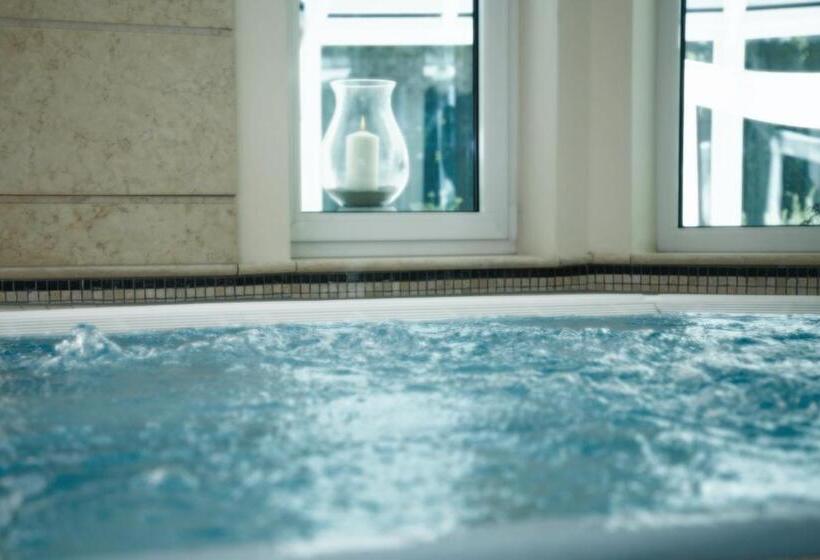 Thermenhotel Quellenhof