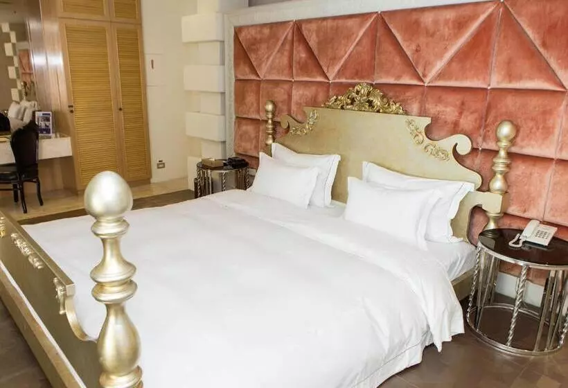 Allur Boutique Motelkao Hsiung Branch