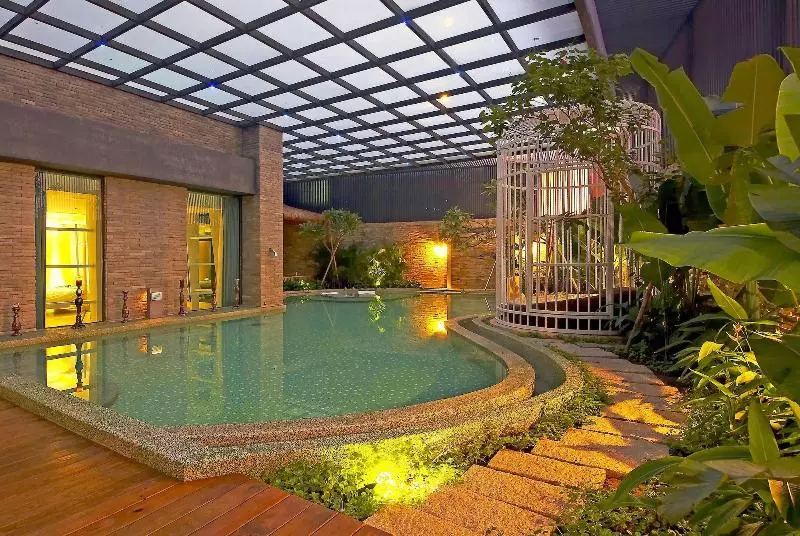 Allur Boutique Motelkao Hsiung Branch