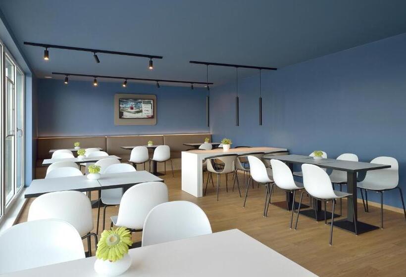 B&b Hotel Frankfurt Hahn Airport