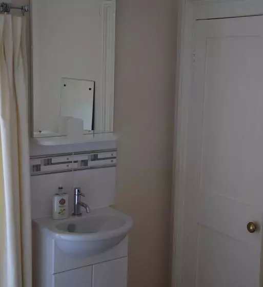 ベッドアンドブレックファースト Kingsleigh Guest House