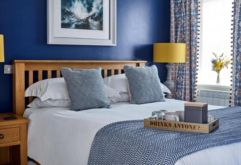 Bed and Breakfast The Barrington Boar