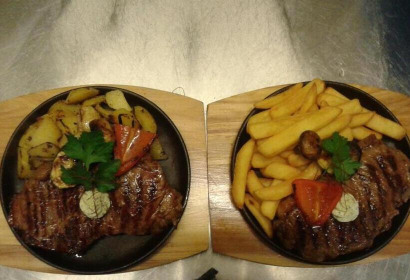 ホテル Gasthof Falter