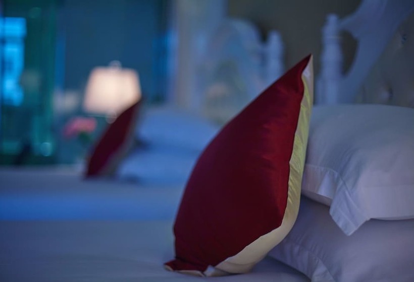 ホテル New Century Manju Select  Hongqiao Hub National Exhibition Center