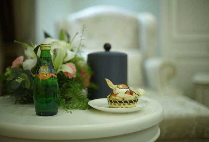 ホテル New Century Manju Select  Hongqiao Hub National Exhibition Center