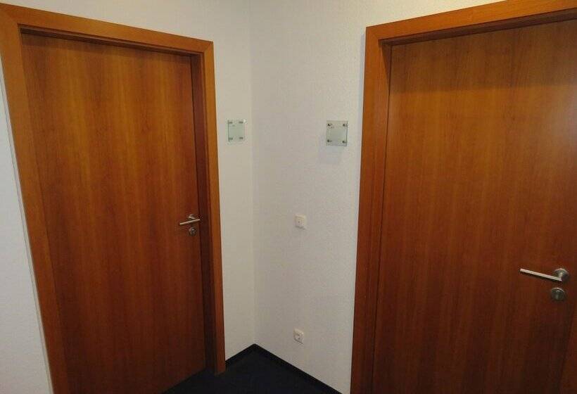 هتل Pension Freiraum Guesthouse Berlin