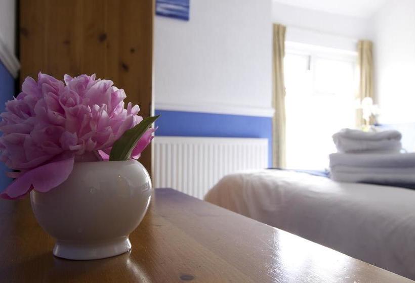 Отель The Shoreline