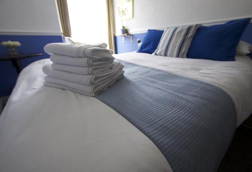 Отель The Shoreline