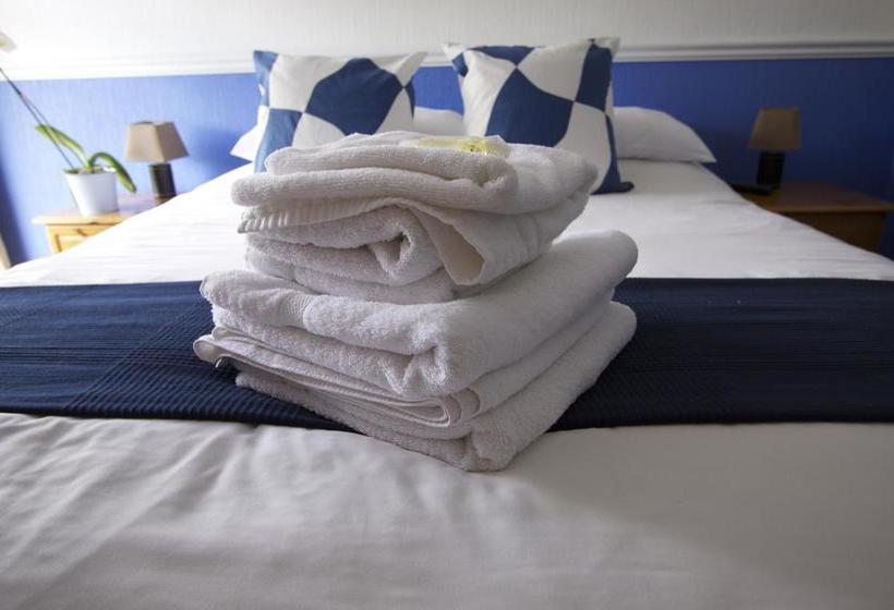 Отель The Shoreline