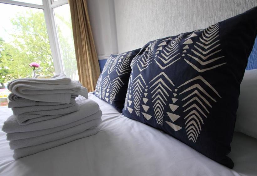 Отель The Shoreline