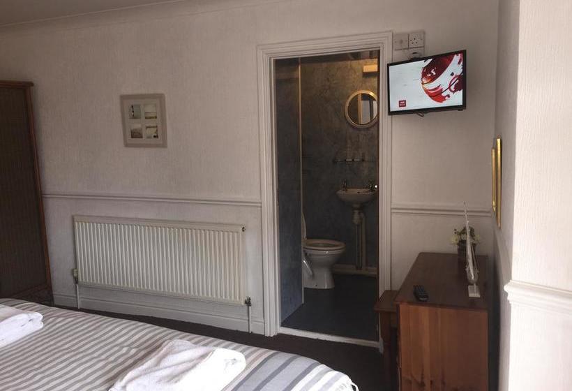 Отель The Shoreline