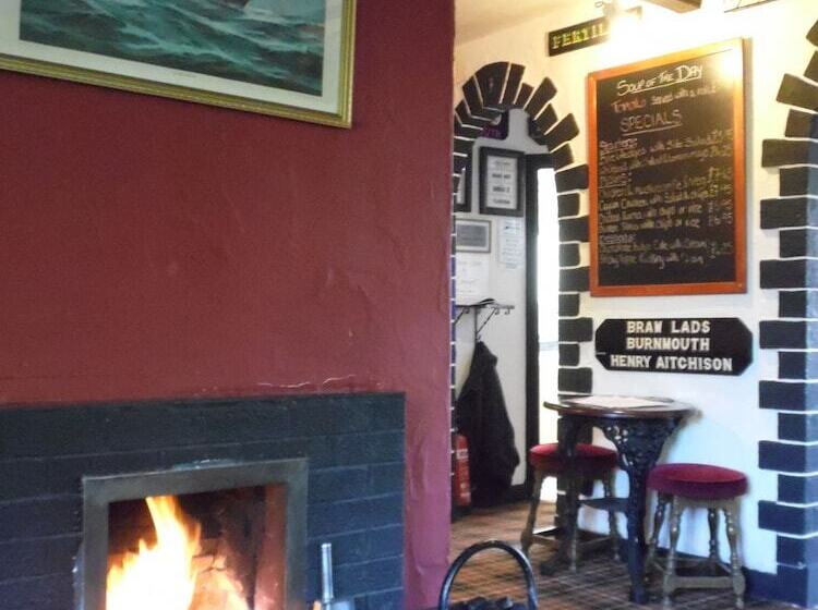 Hotelli The First And Last Pub