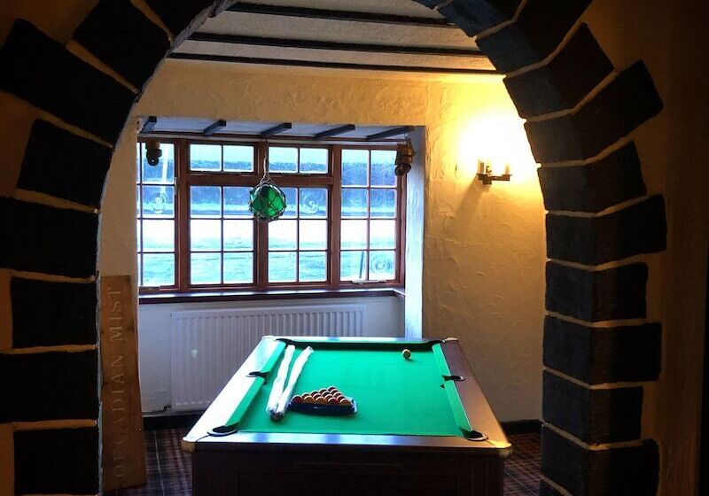 Hotelli The First And Last Pub