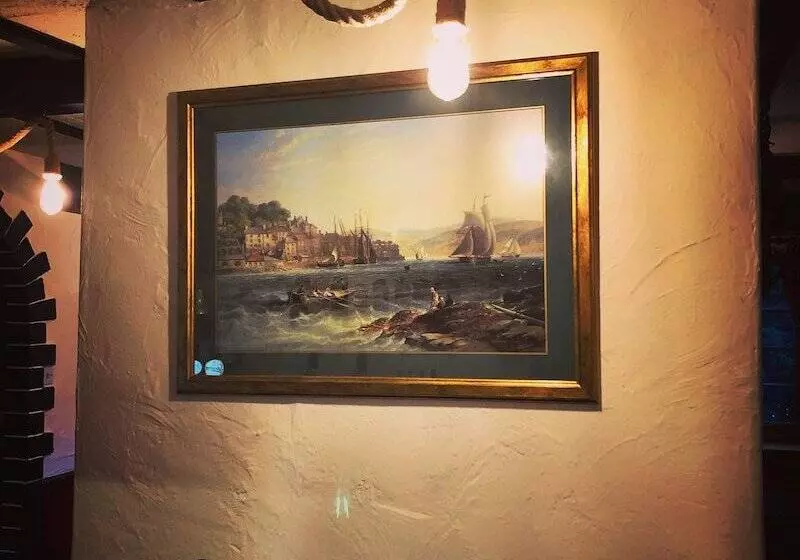 Hotel The First And Last Pub