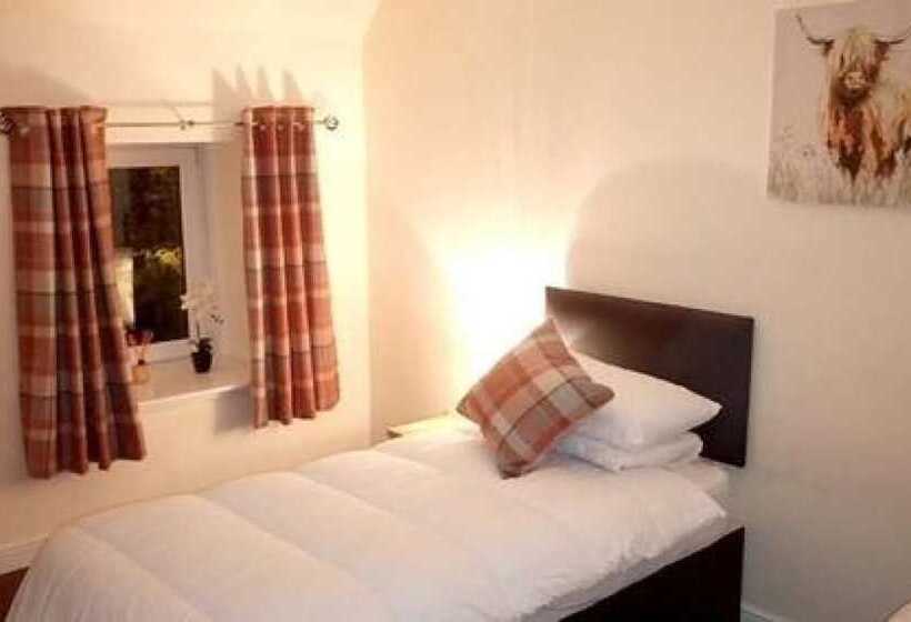 Hotelli The First And Last Pub