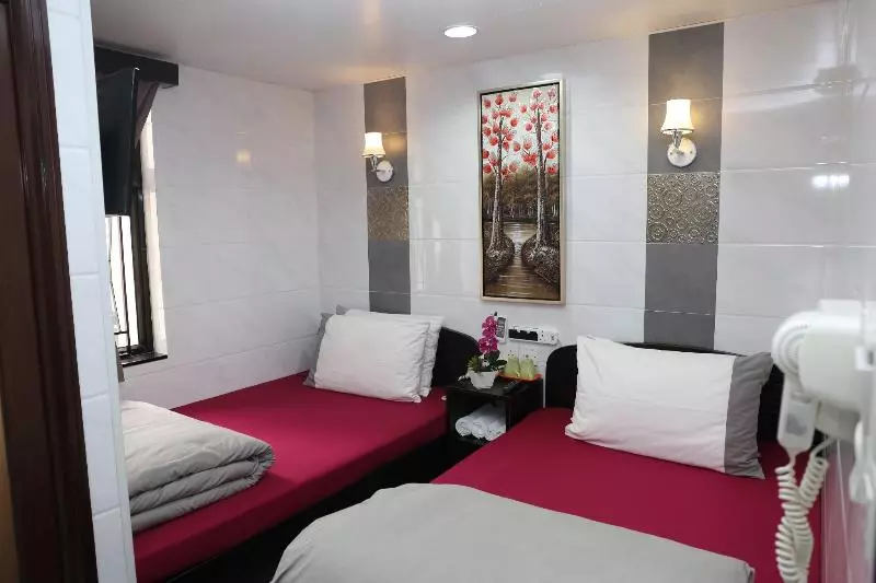 هتل Hi Inn
