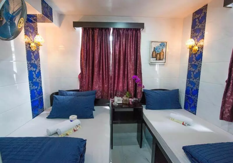 هتل Hi Inn